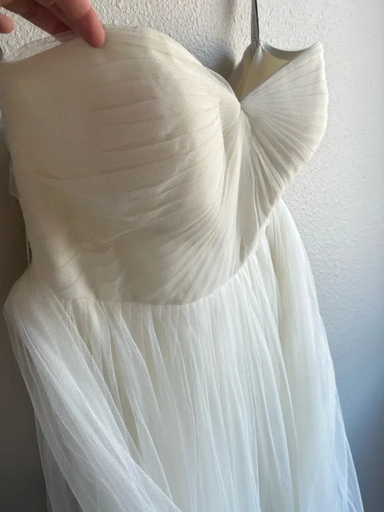 Jenny Yoo Strapless Ivory Tulle Gown - Picture 5 of 12